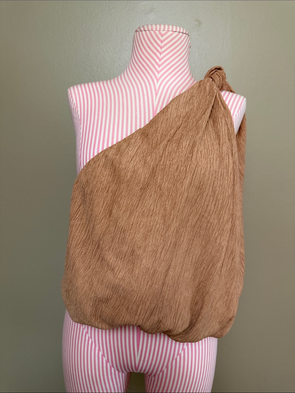 NWT Abercrombie One-Shoulder Women's Top - L